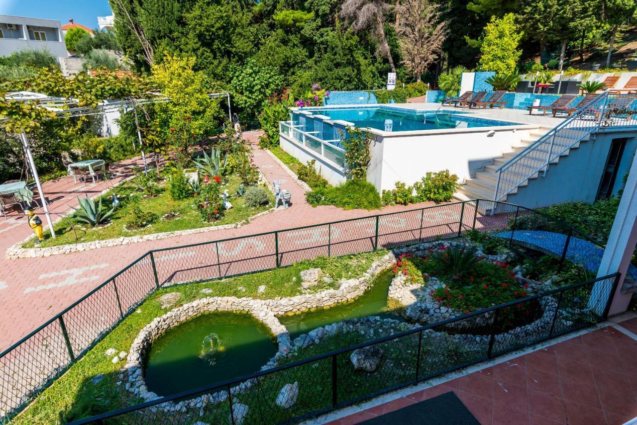 Apartment Brasina *