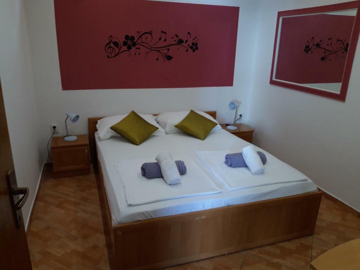Brasina Apartment *